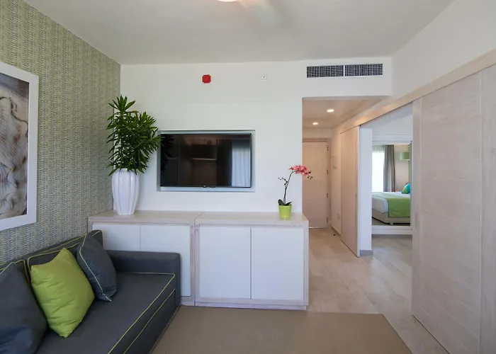 Grand Sirenis Punta Cana & AquagamesSpa Hotel